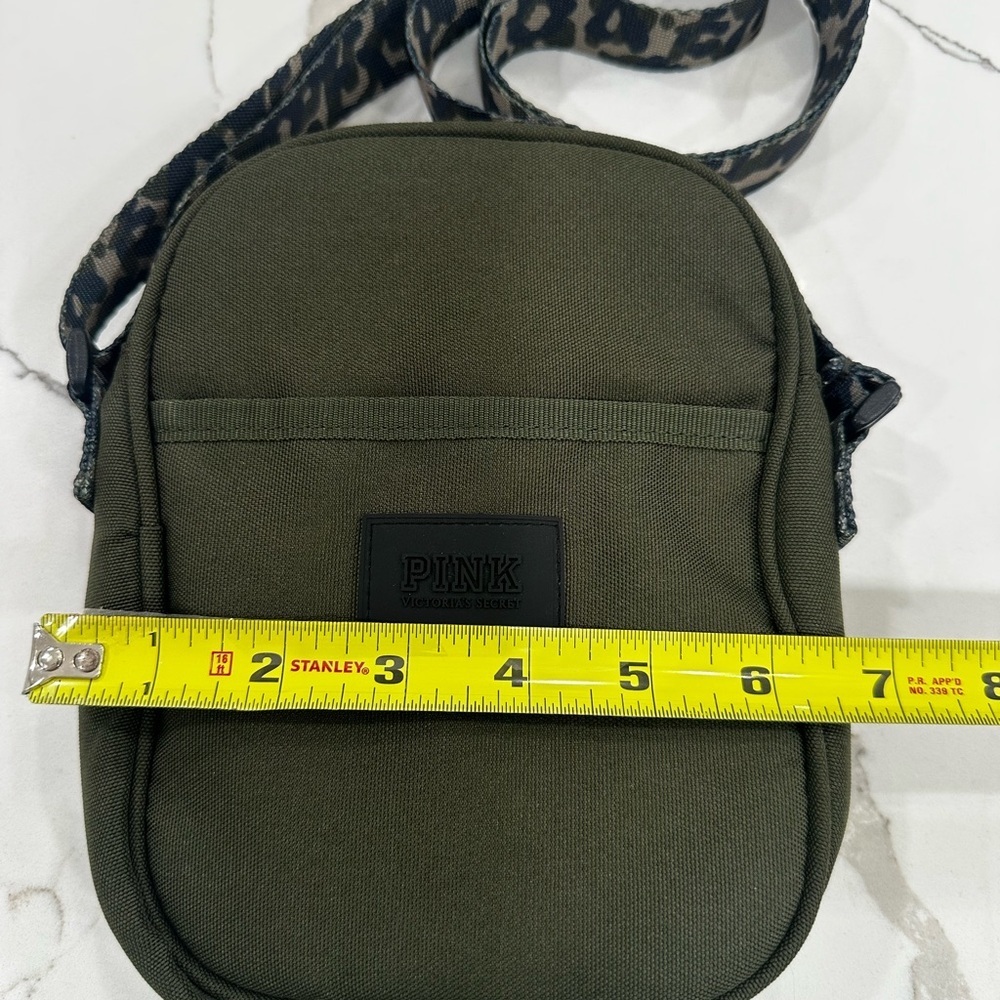 Victoria’s Secret PINK Olive Green Crossbody Bag Leopard Strap - Picture 8 of 9